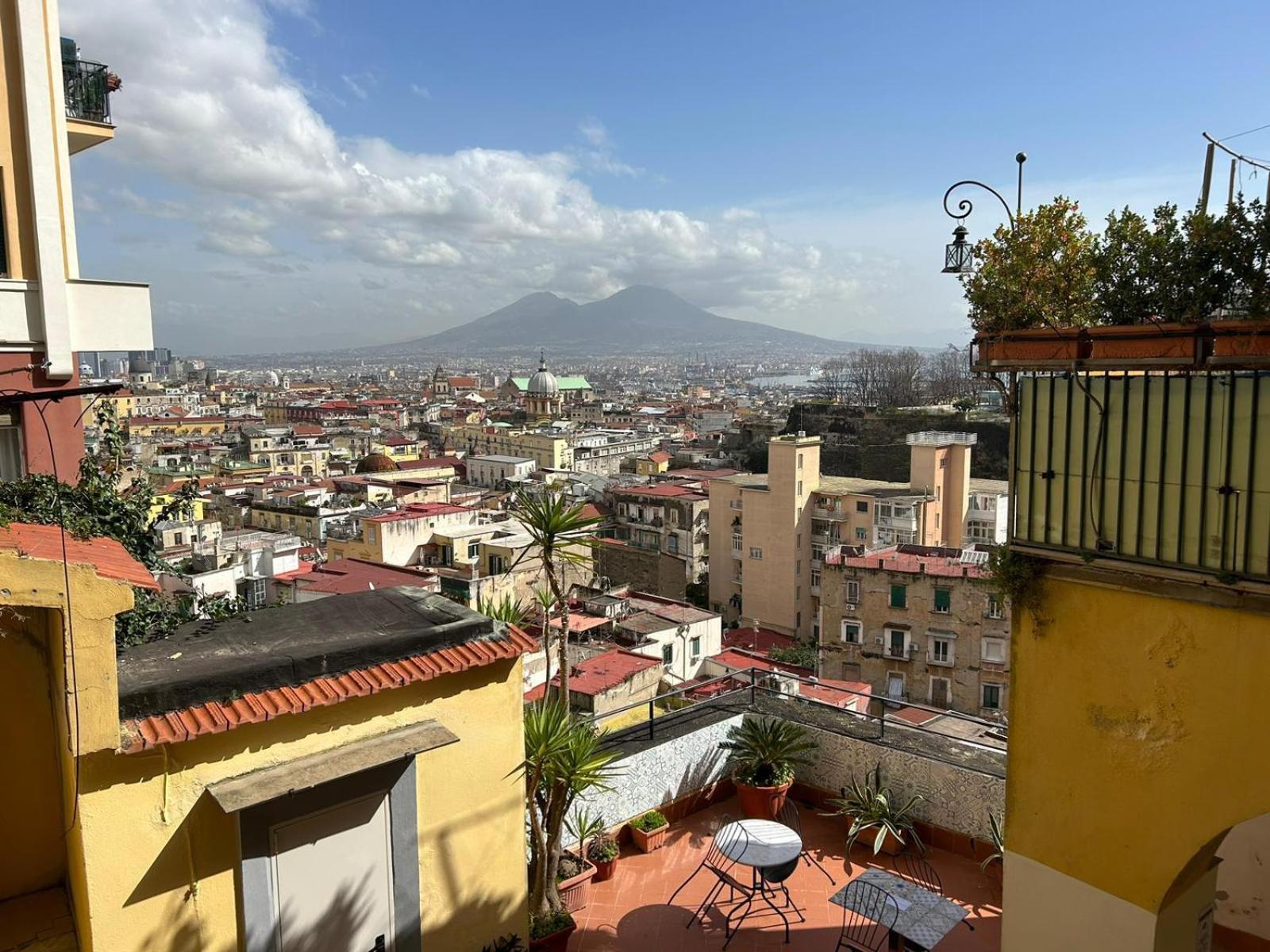 Buonanotte & Buongiorno Guesthouse Napoli Bagian luar foto