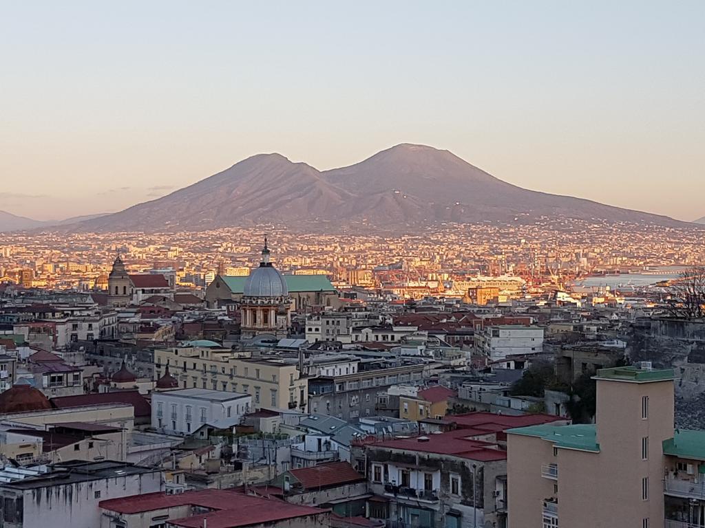 Buonanotte & Buongiorno Guesthouse Napoli Bagian luar foto